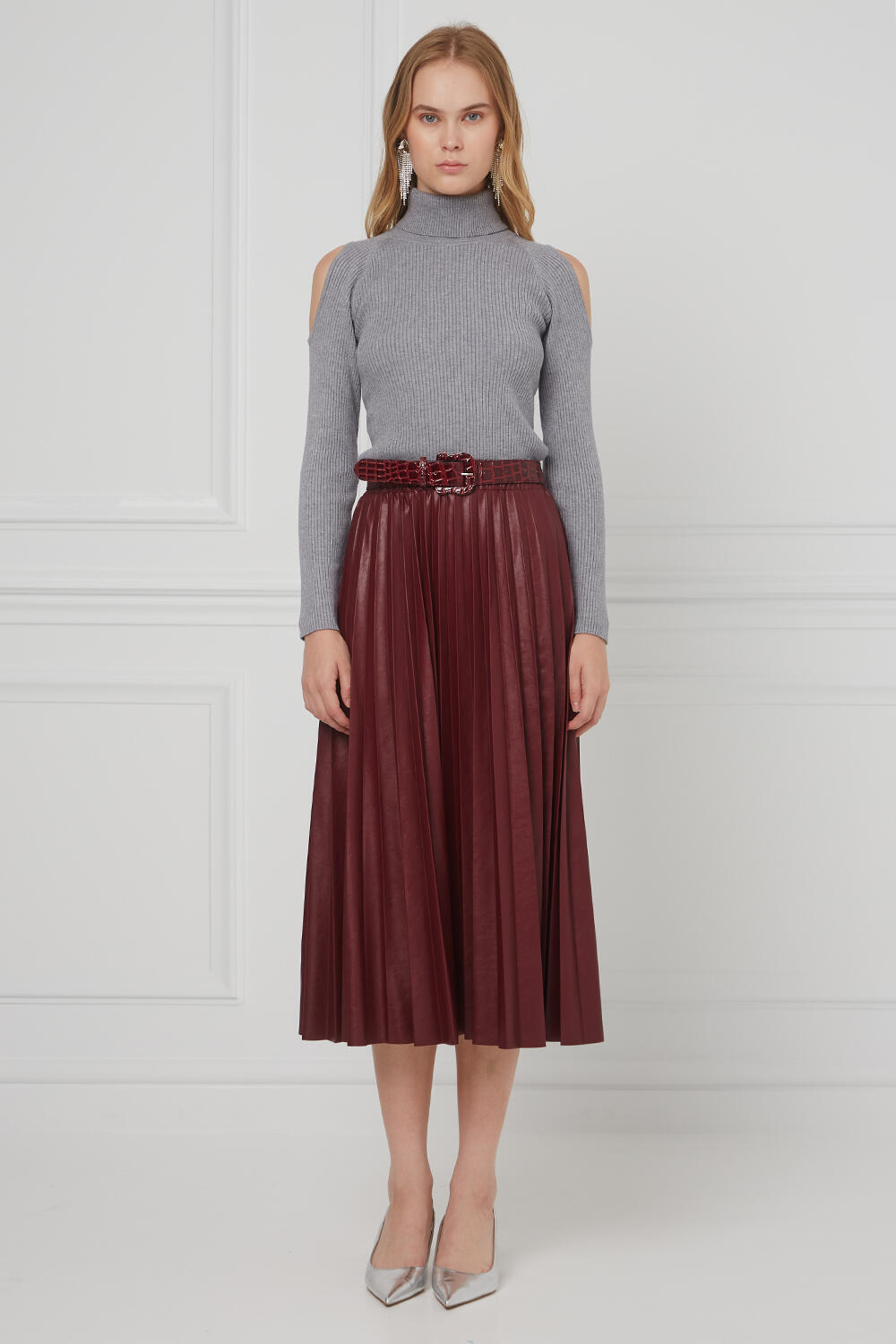 Burgundy leather deals pleated skirt
