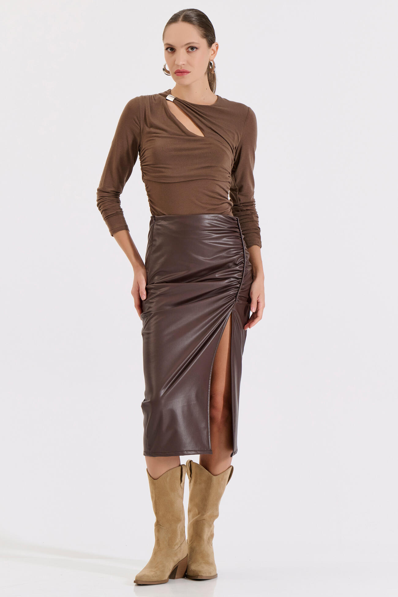 Faux leather skirt with ruching and front slit Description Bill Cost