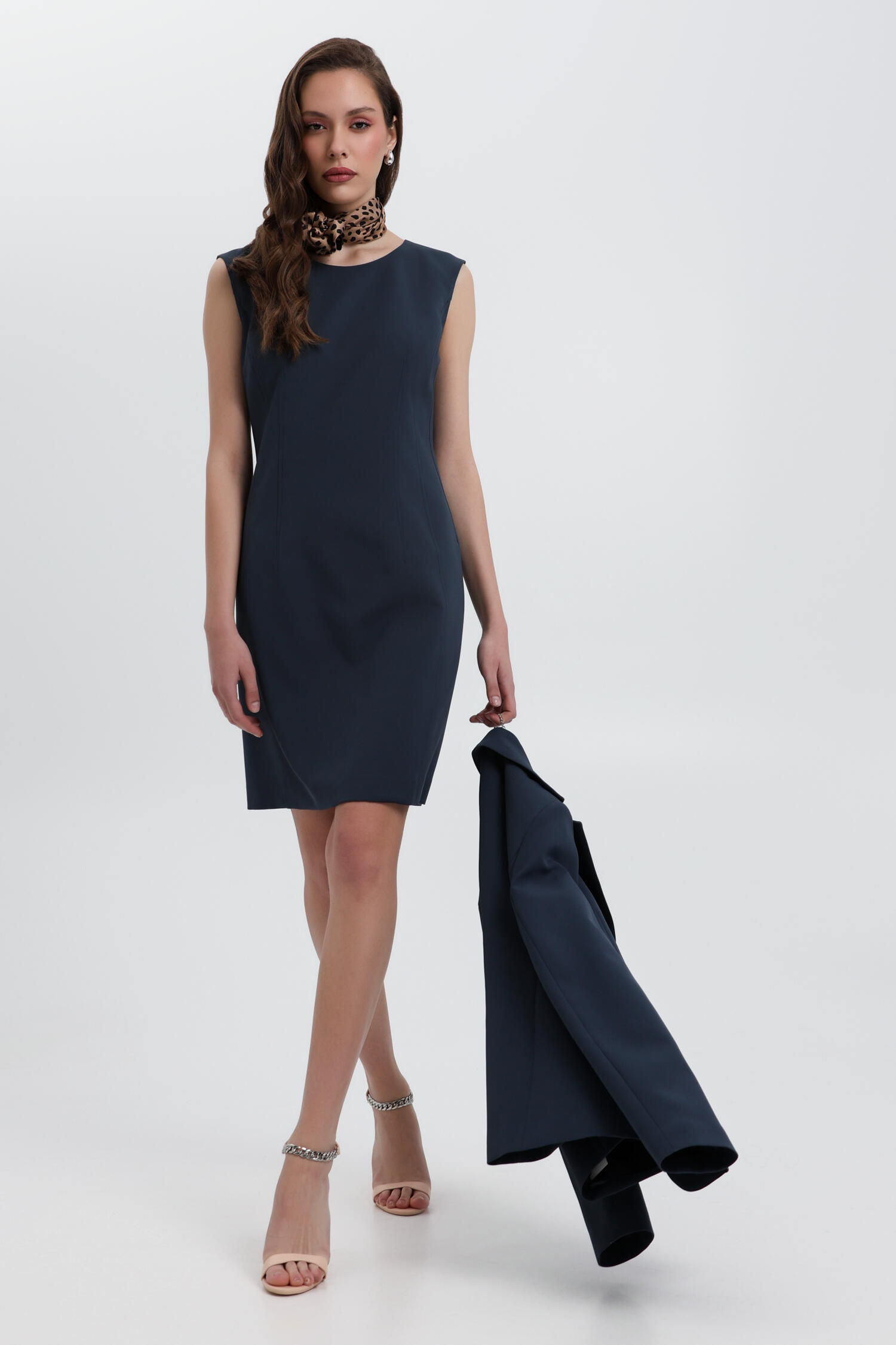 Elegant Dress with Sleeveless Design | Bill Cost