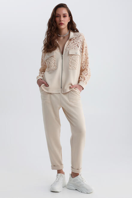 Sweatpants with lace - Vanilla M