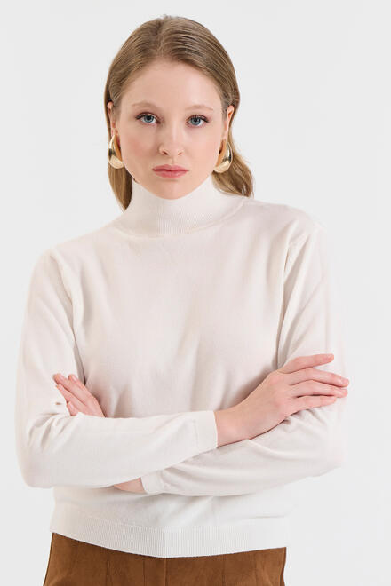 Knitted Top with High Neck and Open Back - Vanilla O/S