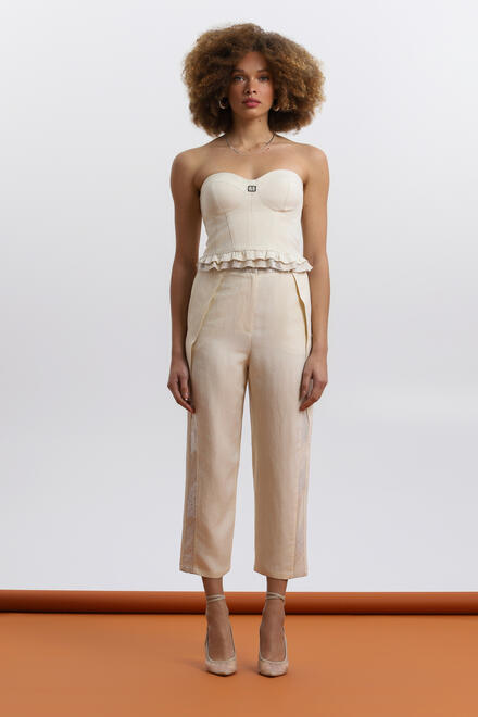 High-Waisted Trousers with Side Lace Panels

 ΕΖΖΕΑ - Beige S