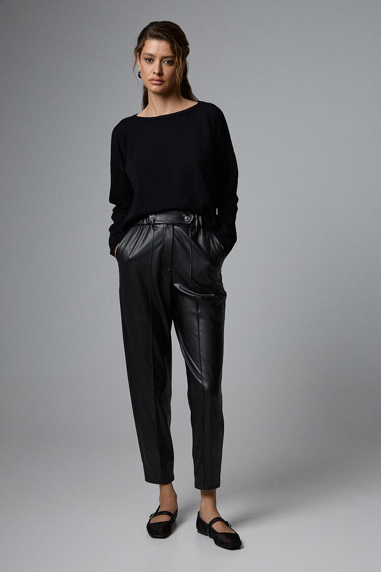 Pants with leather texture - Black S
