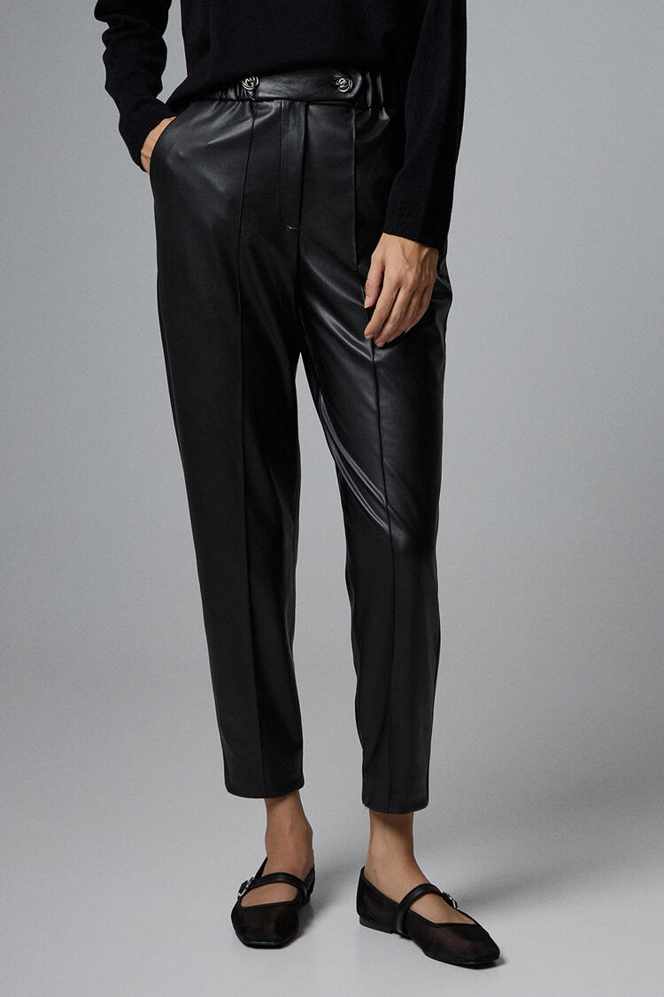 Pants with leather texture - Black S
