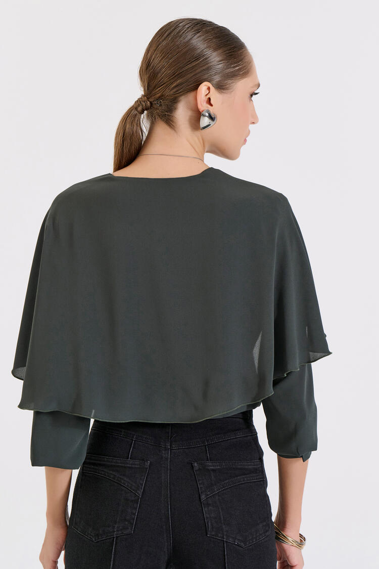 Shirt with wide collar and buttons - Chaki S