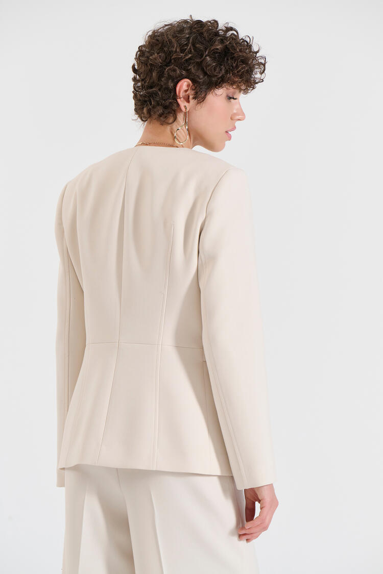 Blazer with Round Neckline & Hidden Front Closure - Vanilla L