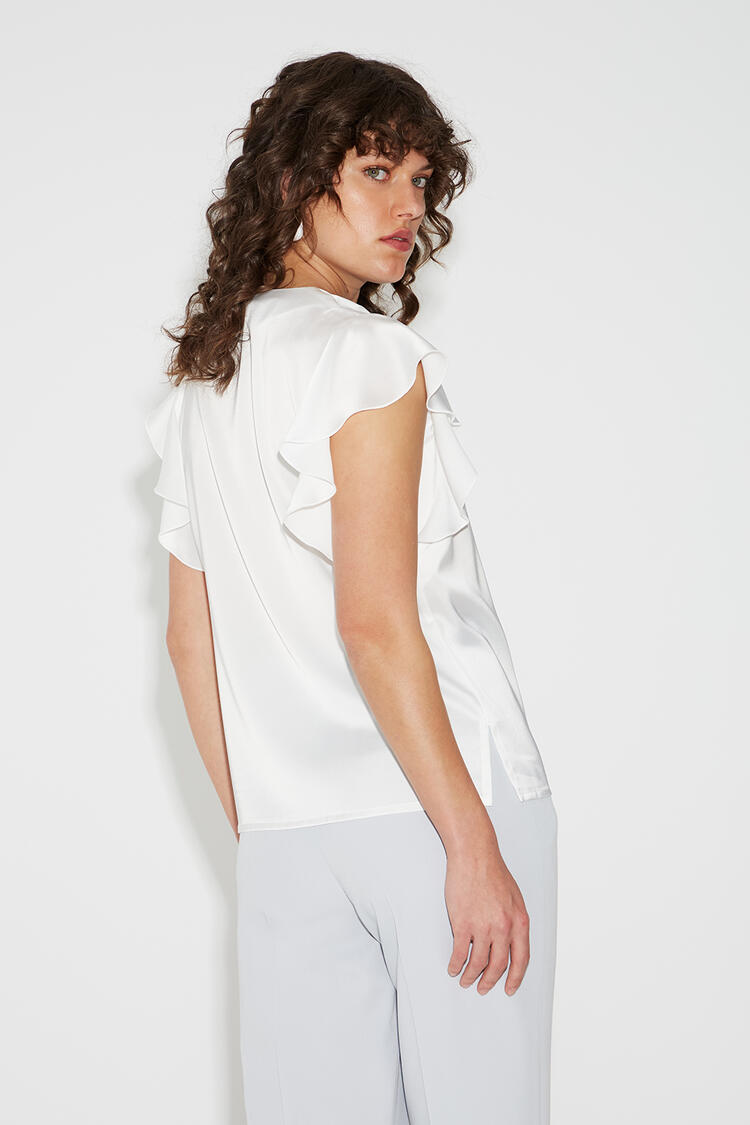 Satin blouse with ruffles on the sleeve - Off White L