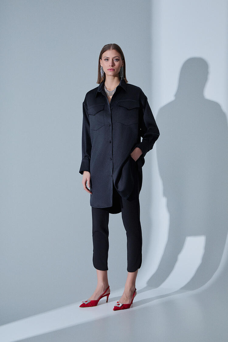 Dress with transparency on the back - Black O/S