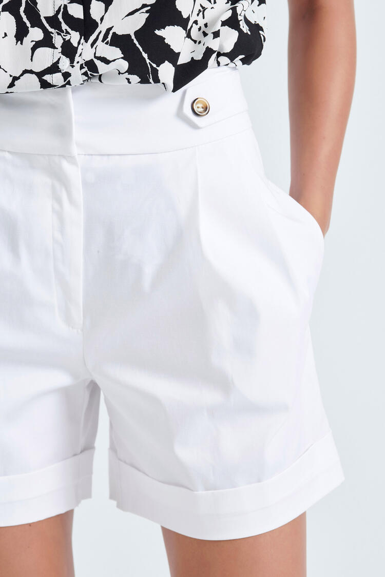 High-waisted shorts - White XS