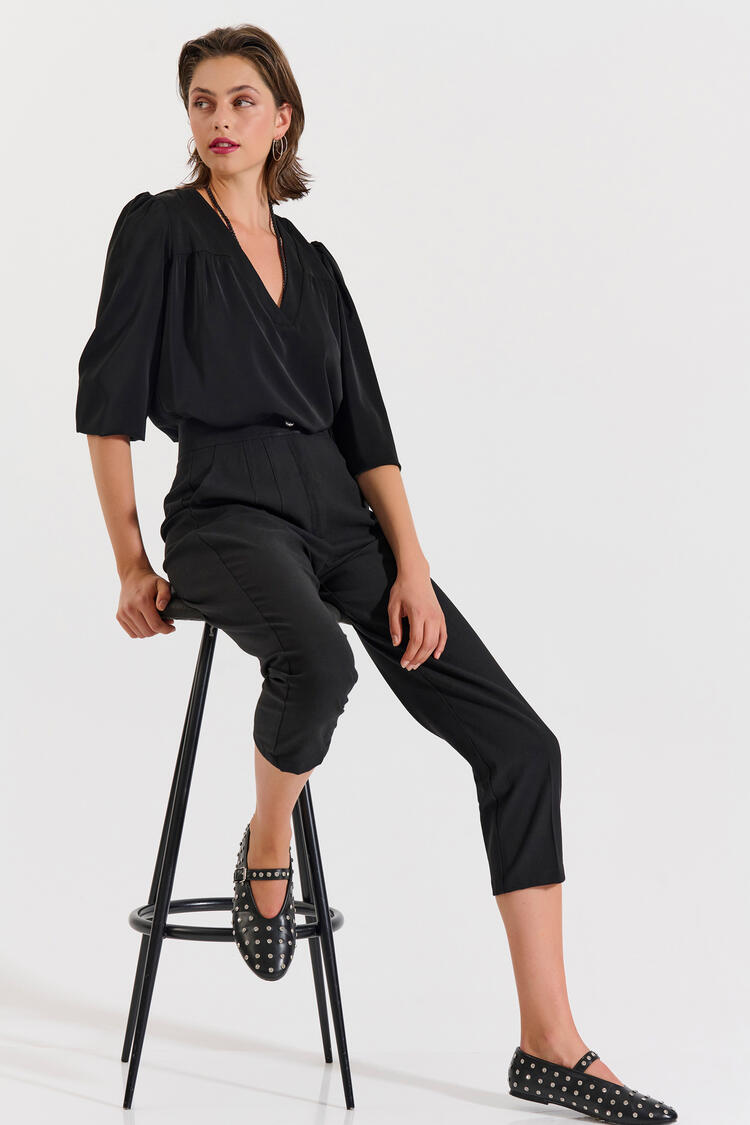 High-Waisted Straight-Leg Trousers - Black L
