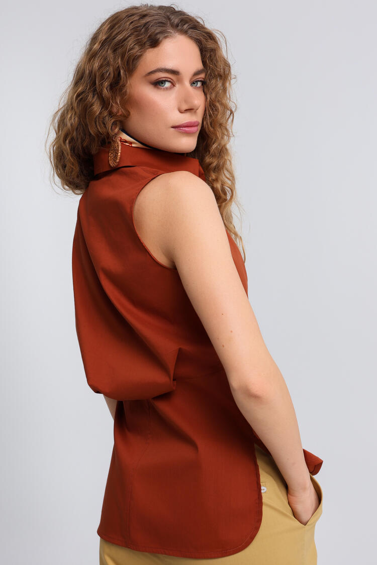 Sleeveless Shirt with Collar and Decorative Button - Brown S