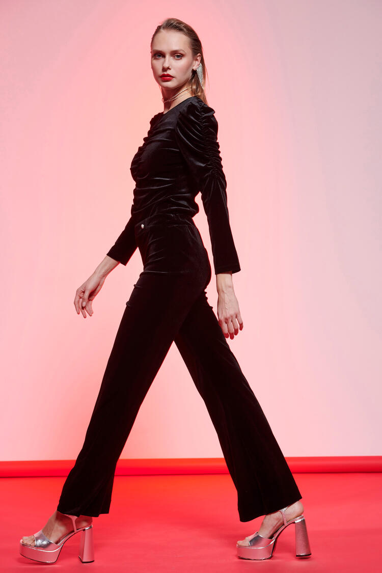 Velvet pants in a straight line - Black S