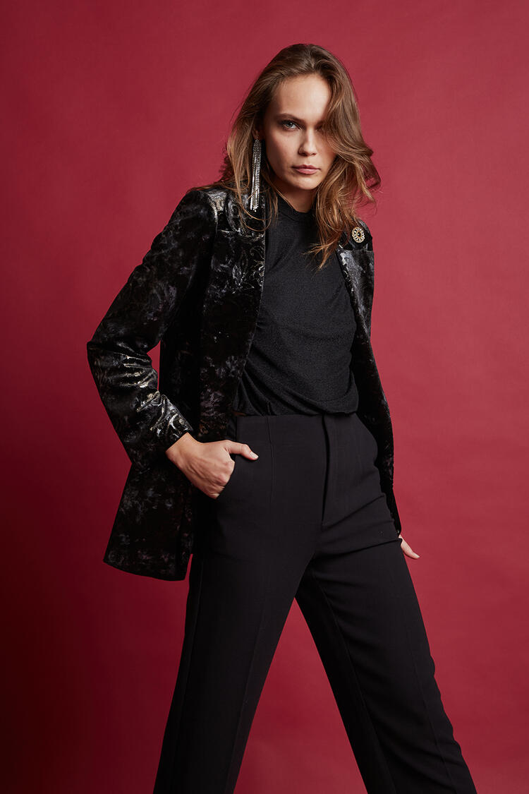 Velvet jacket with a jewel on the lapel - Black L