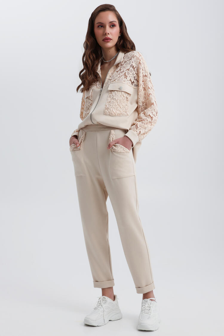Sweatpants with lace - Vanilla M