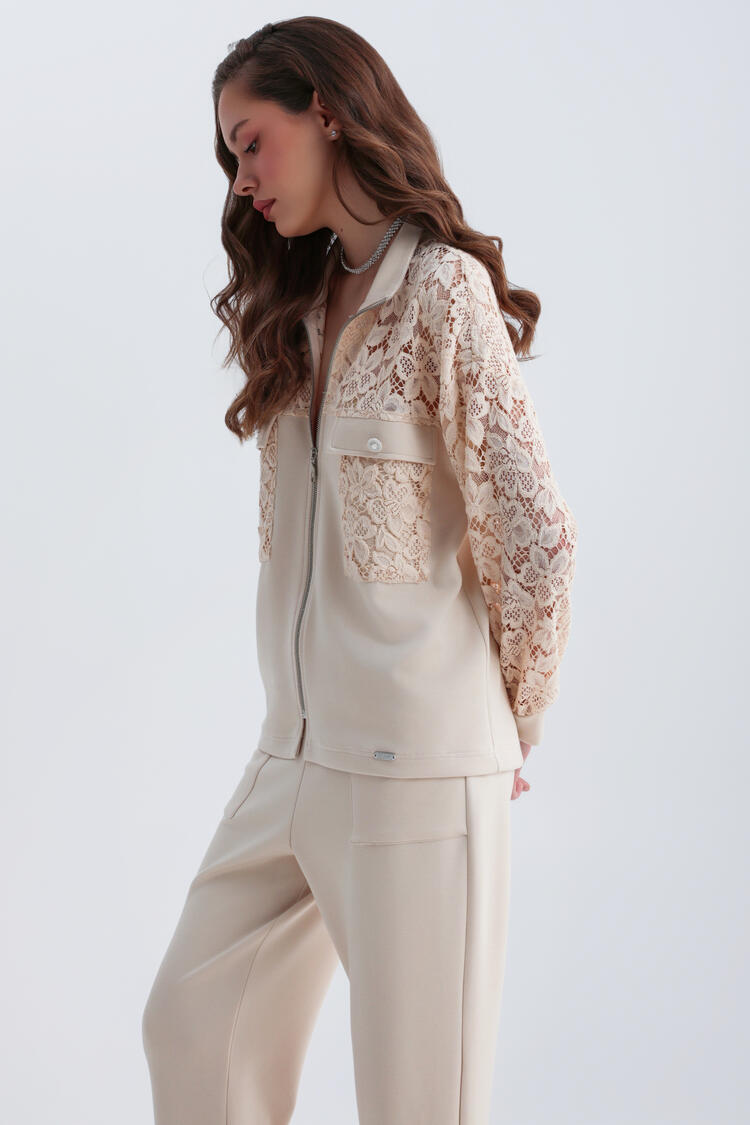 Sweatpants with lace - Vanilla M