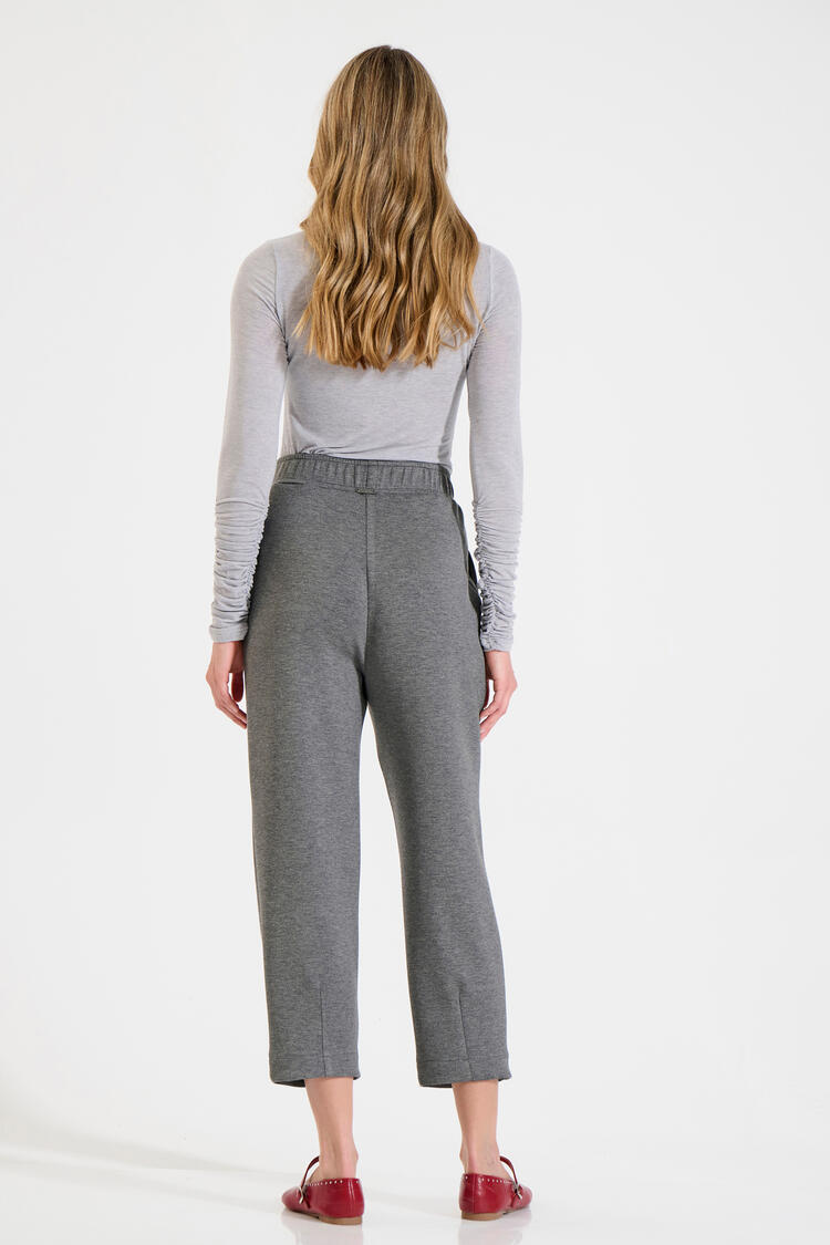 Sweatpants in Cropped Line - Grey L