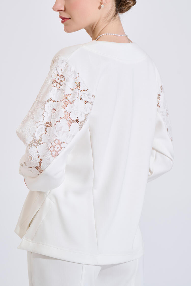Relaxed-fit blouse with V-neckline and lace sleeves - Off White S/M
