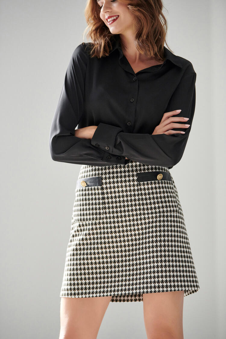 Checkered skirt with front pockets - Black S