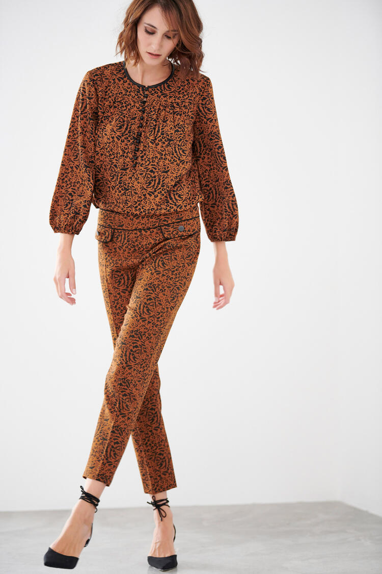 Pants with leopard pattern - Brown S