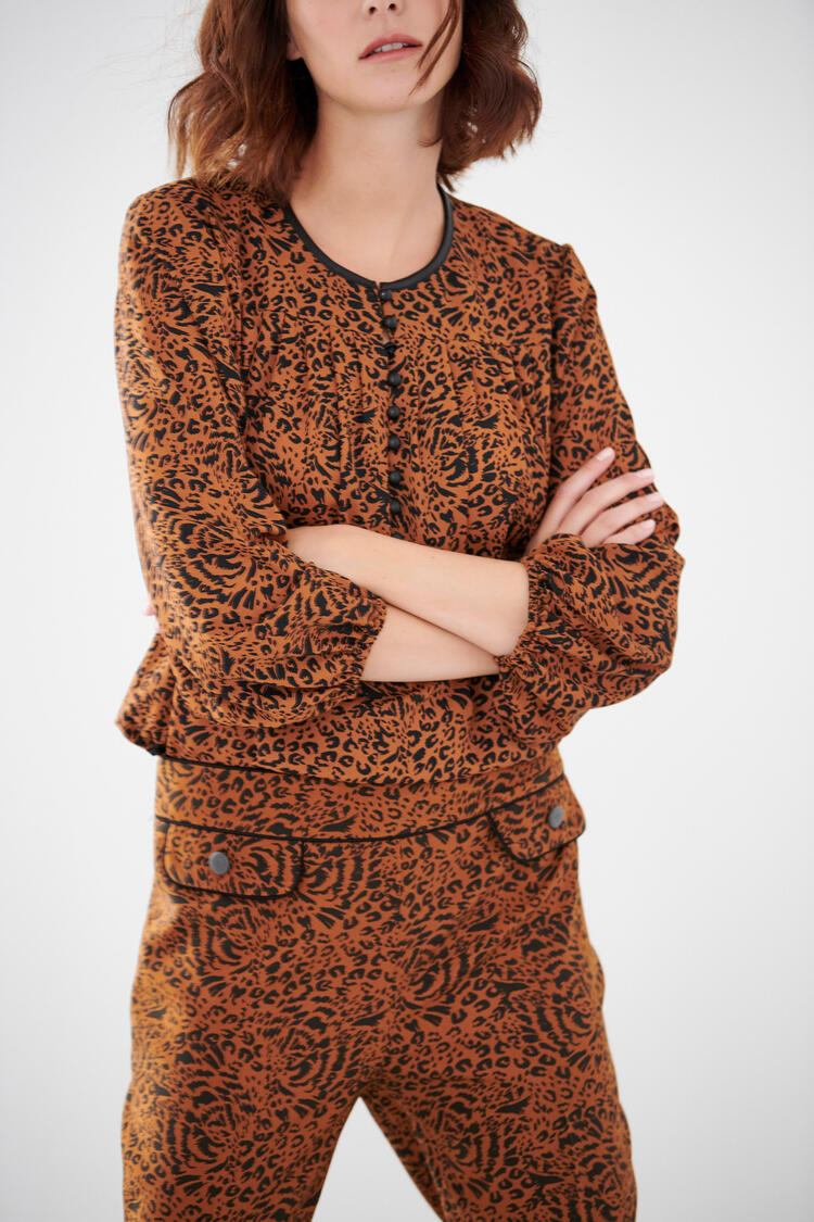 Blouse with leopard pattern - Brown S