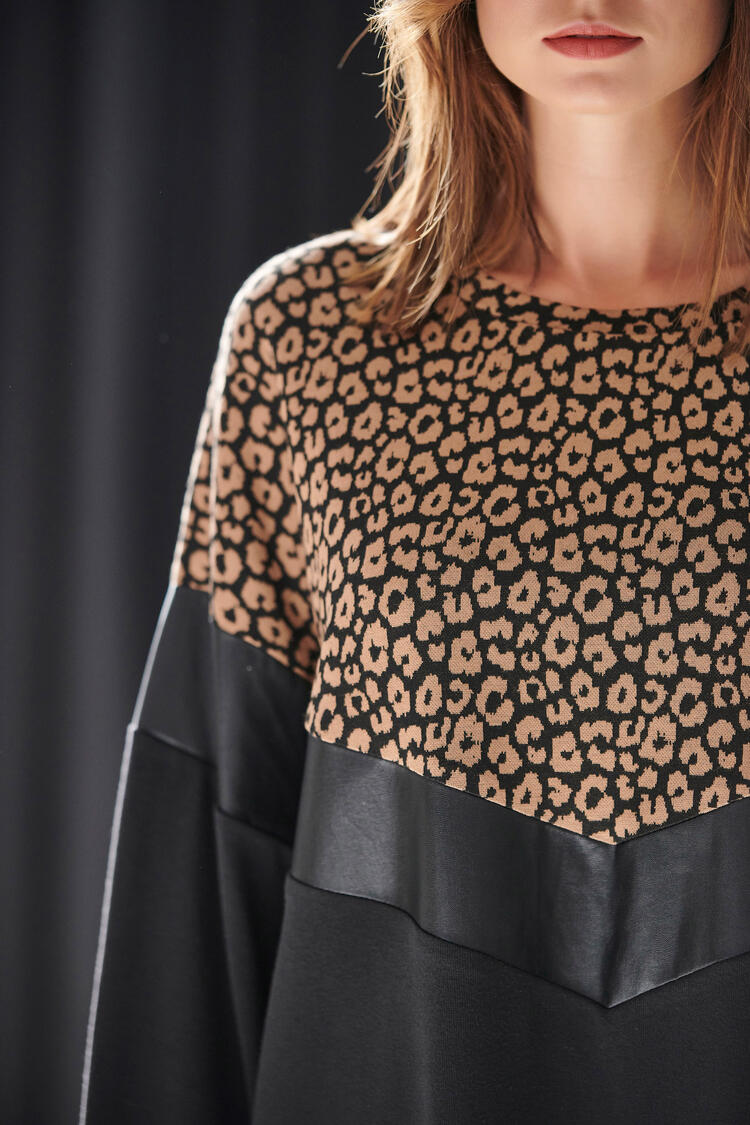 Blouse with a combination of fabrics - Black S