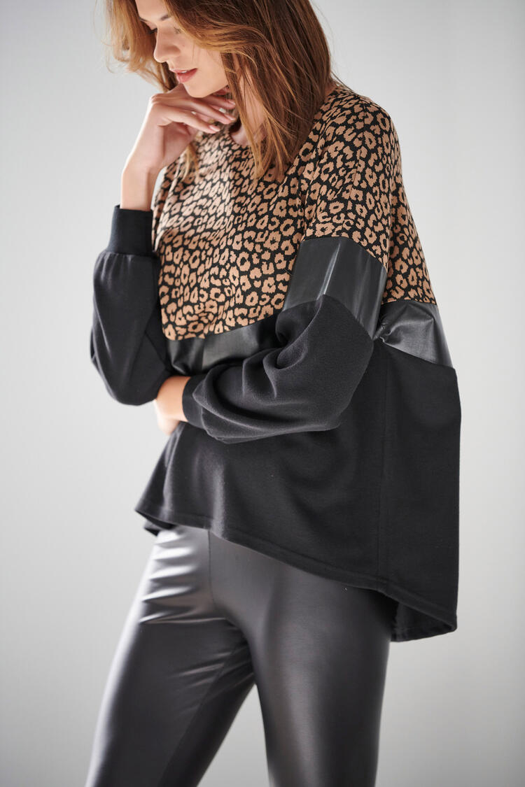 Blouse with a combination of fabrics - Black S