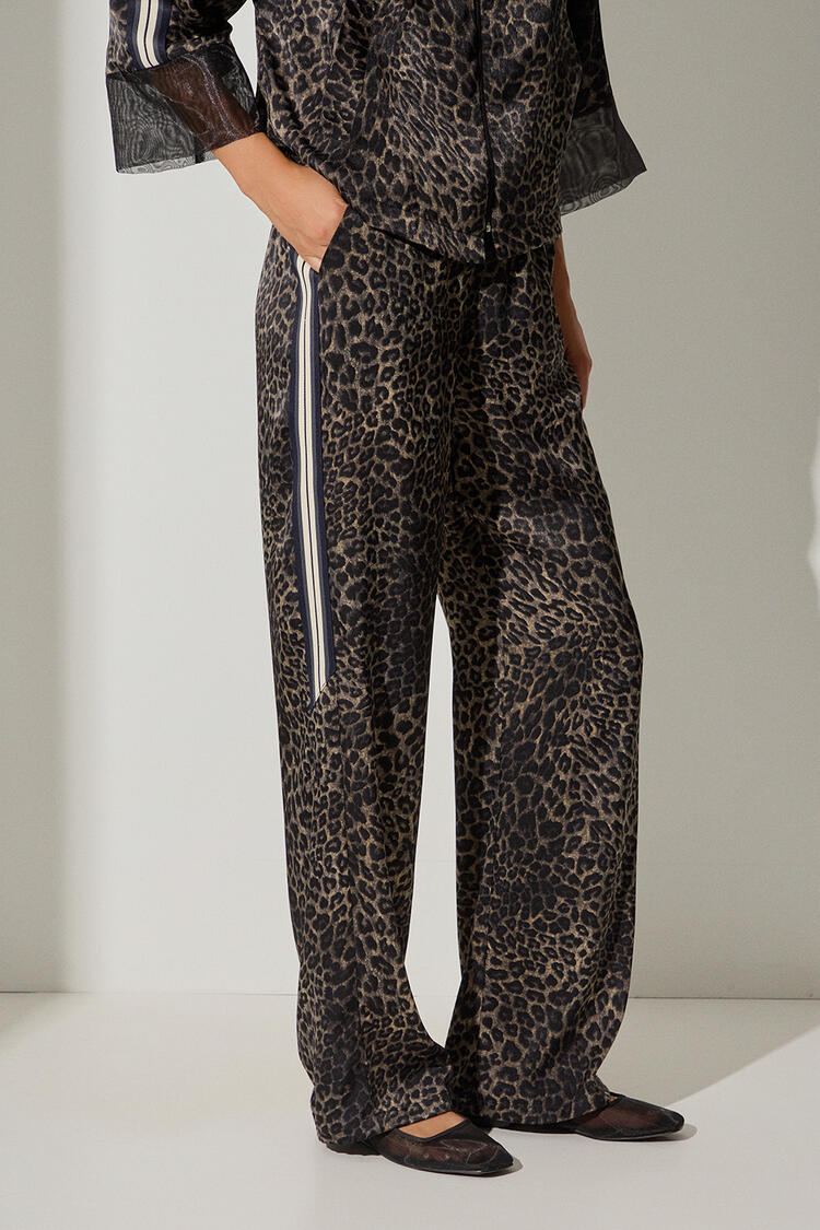 Satin pants with animal print pattern - Black S