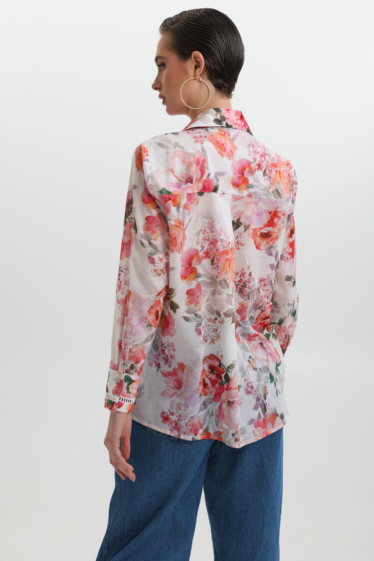 Floral Blouse with Lace Details - Pink S/M