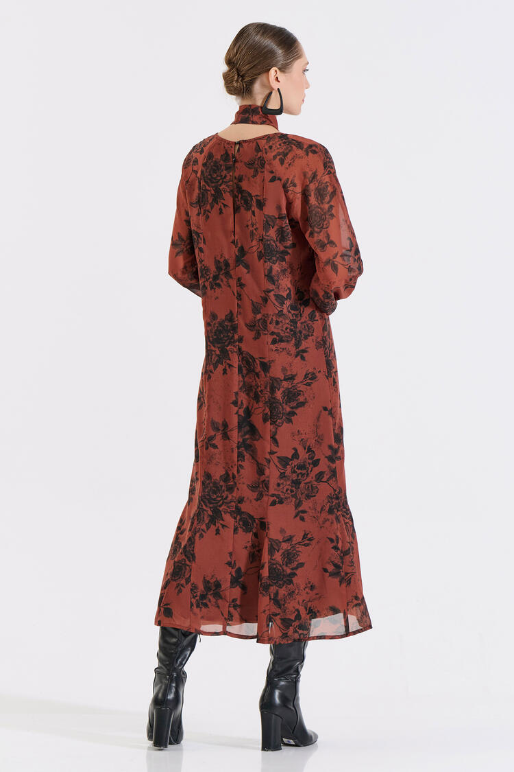 Long Printed Dress with Belt - Brown XL