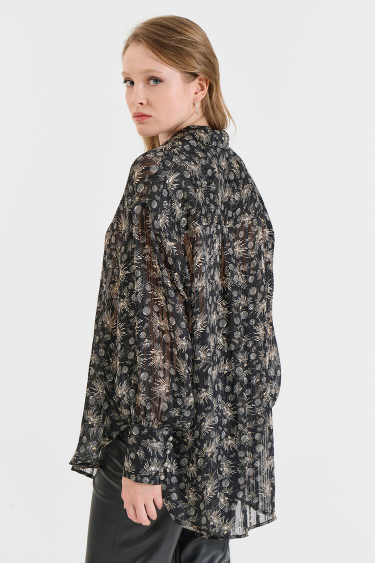 Shirt with an impressive print - Black M/L