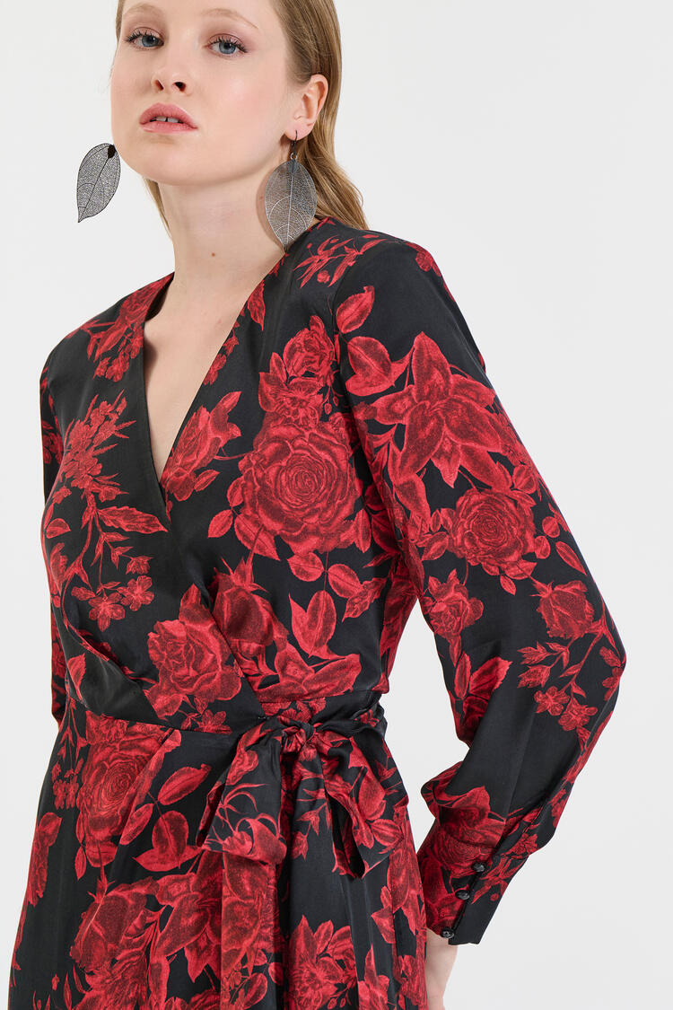  Wrap Dress with Red Floral Print - Red S