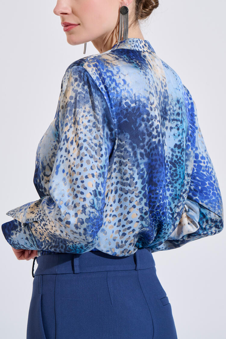 Printed shirt with V-neck, metal buttons - Blue S