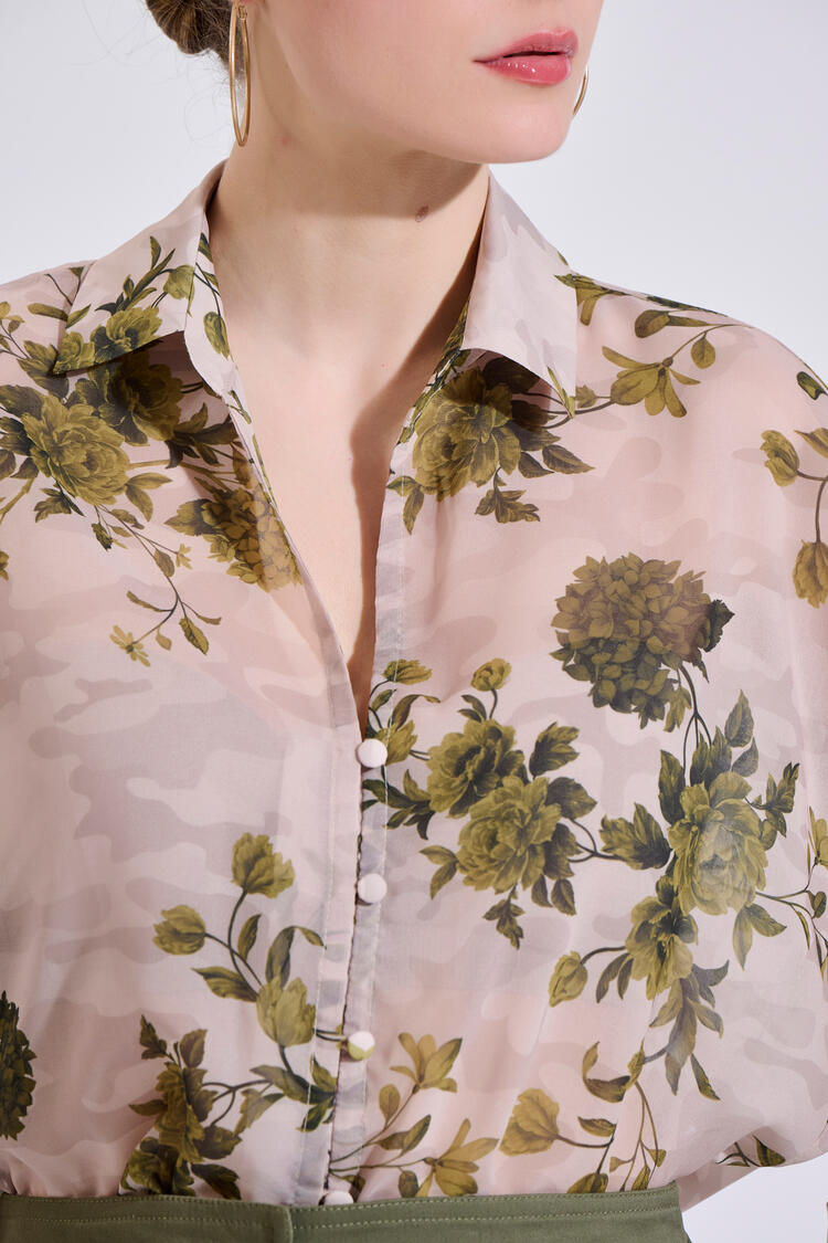 Printed shirt with V-neck and fabric-covered buttons - Beige S/M
