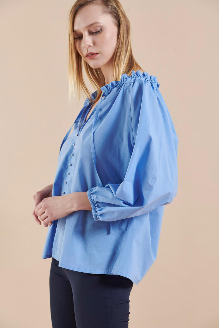 Blouse with pleats at the neckline - Blue S/M