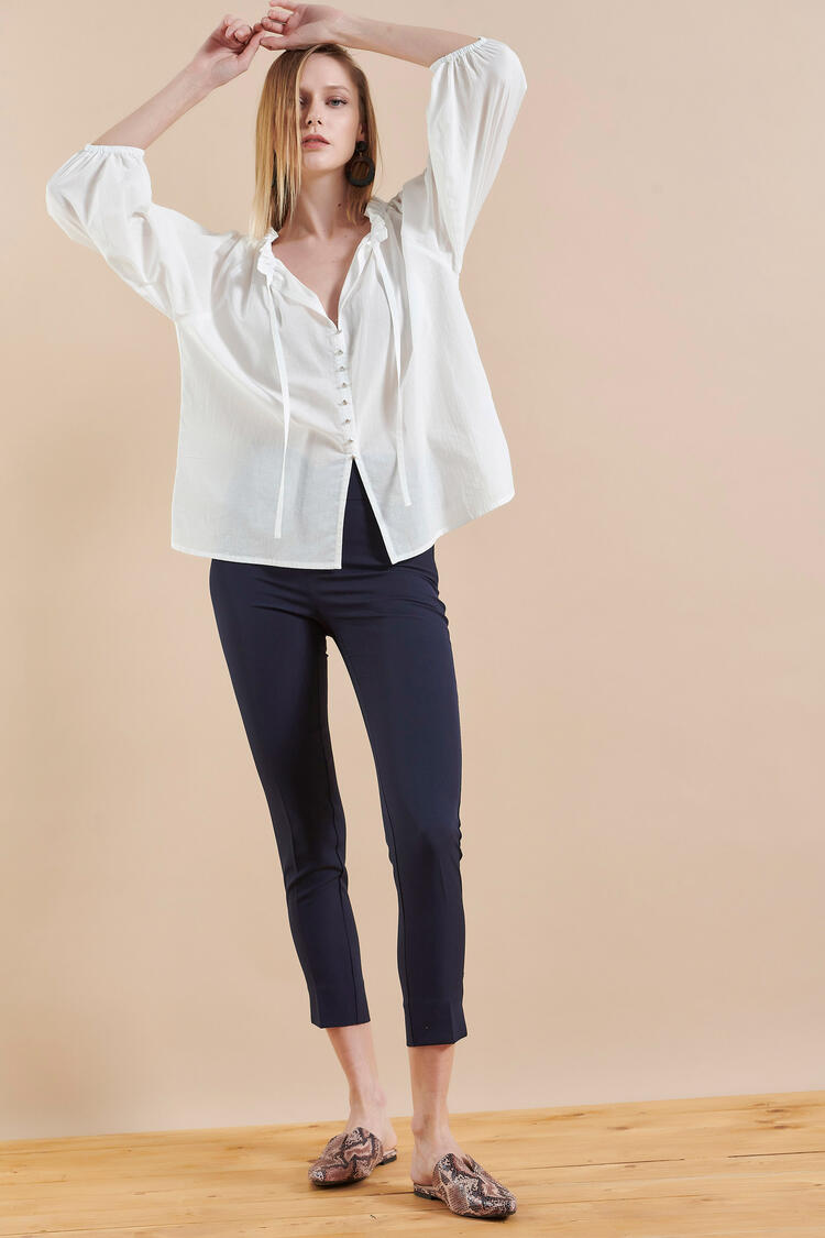 Blouse with pleats at the neckline - Off White S/M