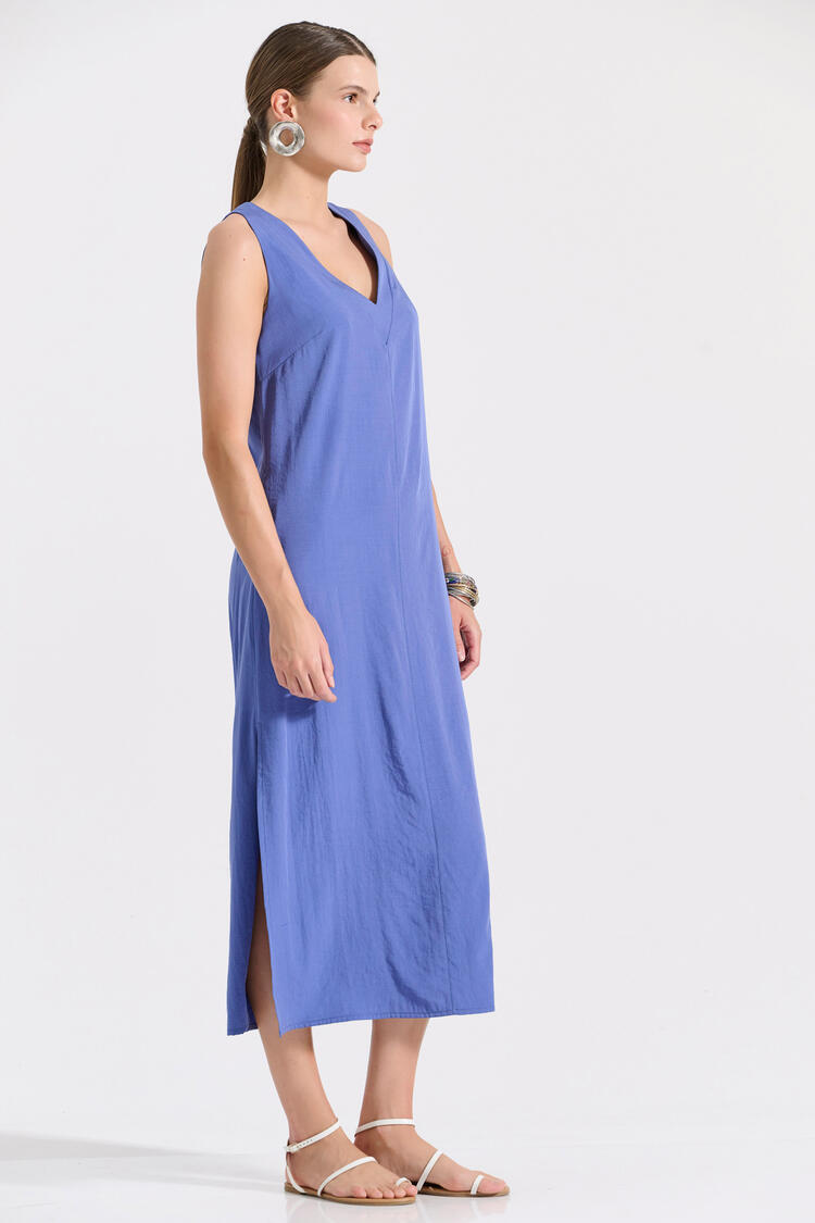 Long sleeveless dress with V-neck and side slits - Blue S