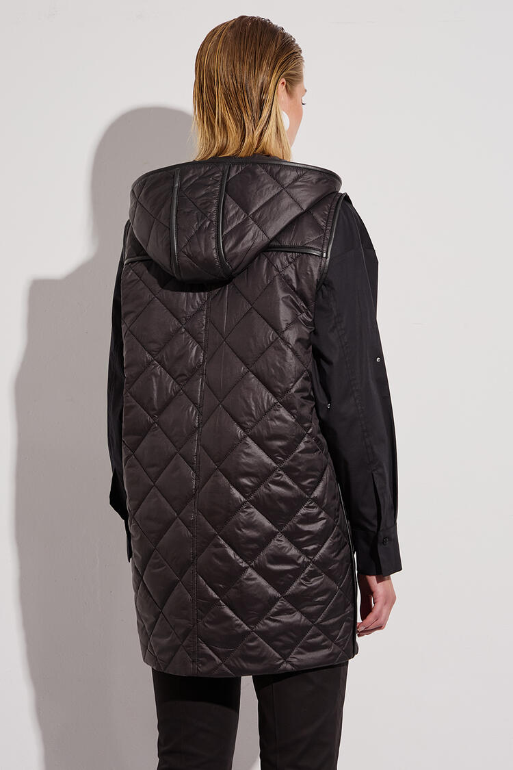 Quilted vest with hood - Black S