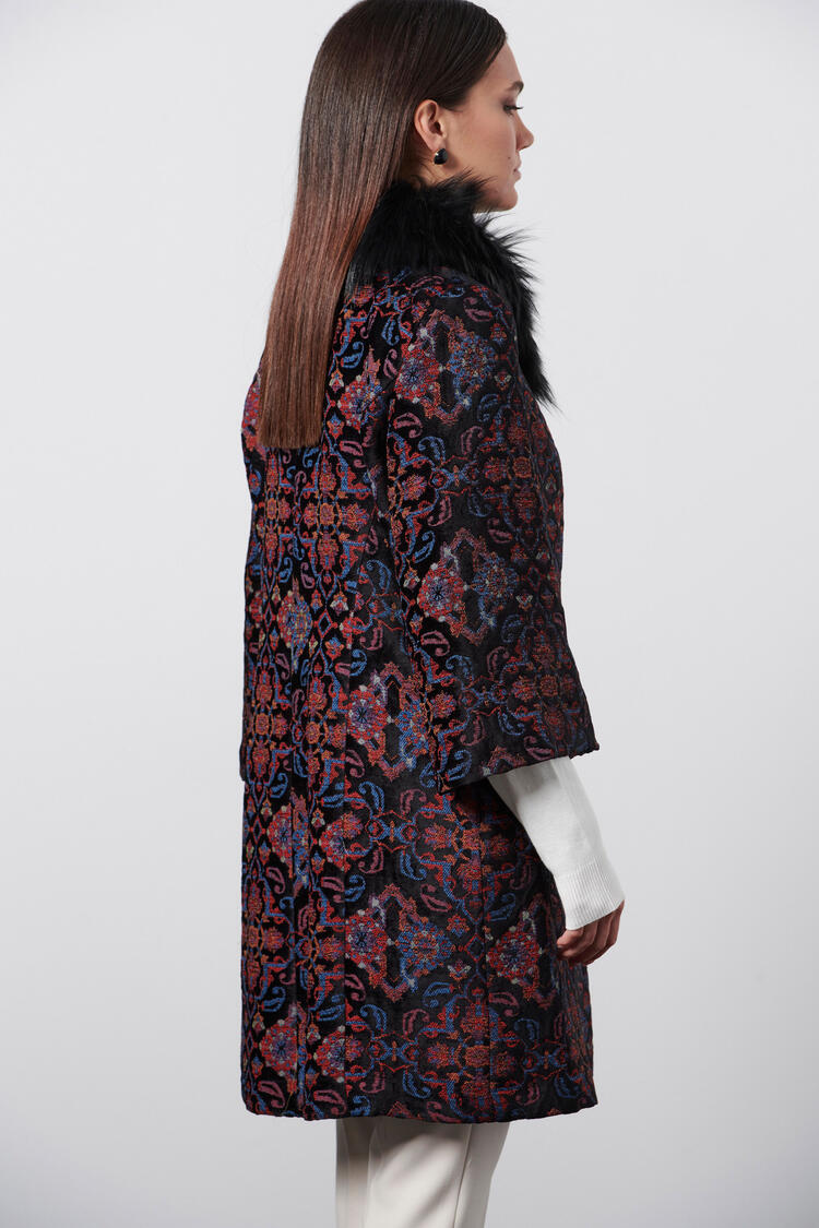 Coat with a pattern and ecological fur - Black M