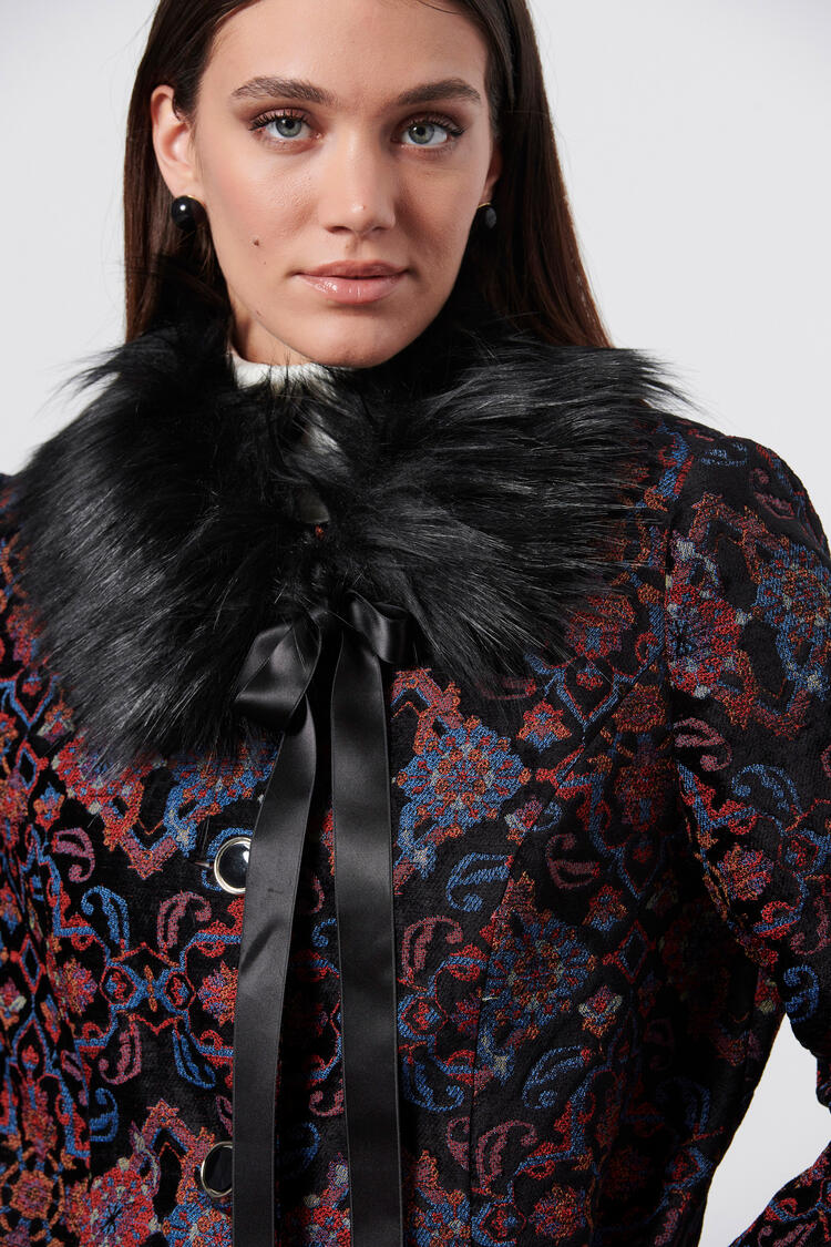 Coat with a pattern and ecological fur - Black M