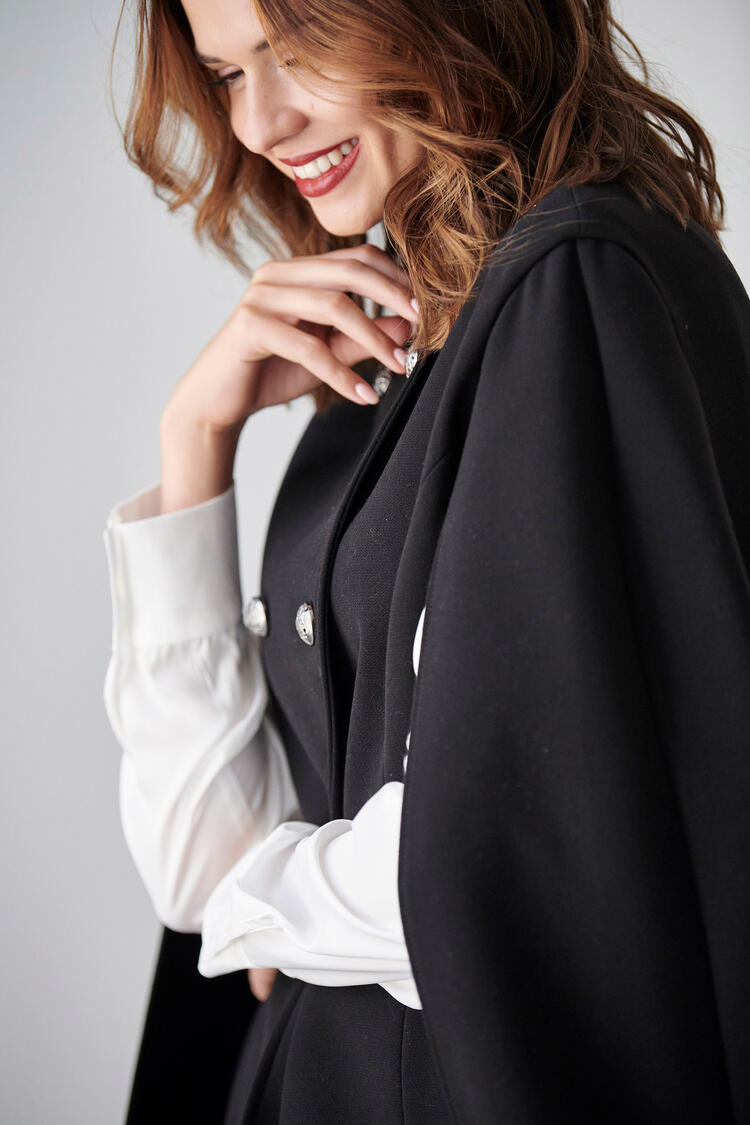 Cape with buttons - Black S