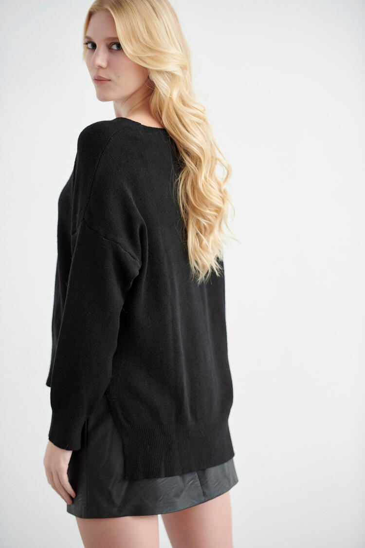 Asymmetrical knitted blouse - Black S/M