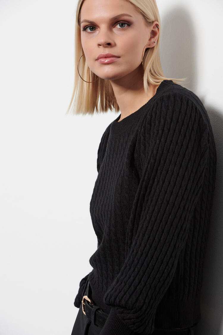 Knitted blouse with braid pattern - Black O/S