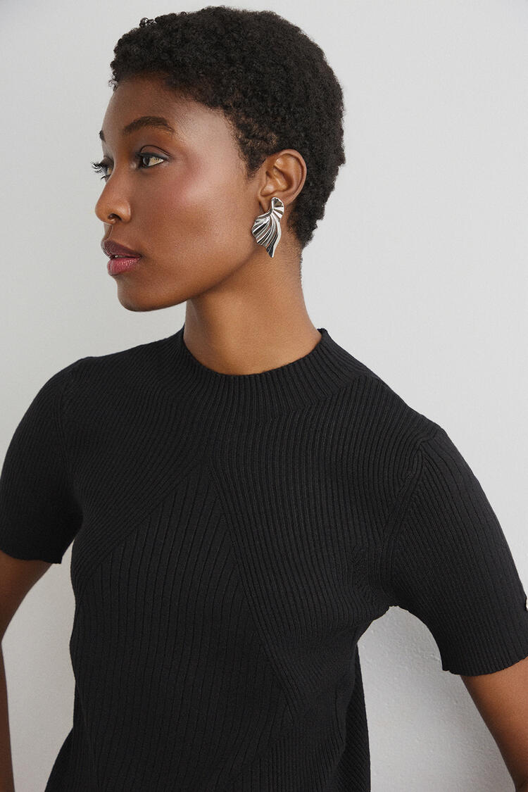 Short-sleeved knitted blouse - Black S/M