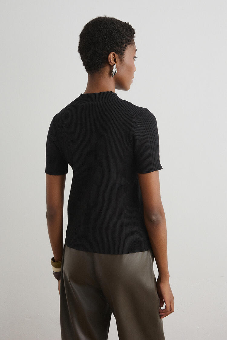 Short-sleeved knitted blouse - Black S/M