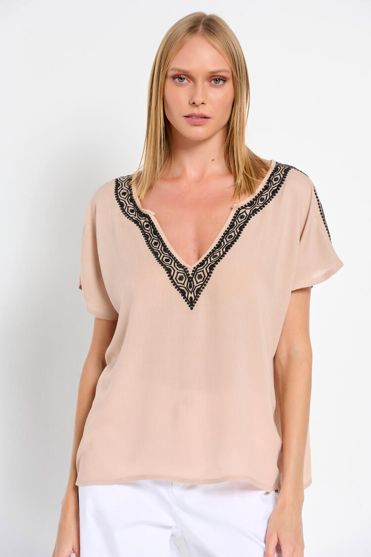 Blouse with embroidery design - Beige S
