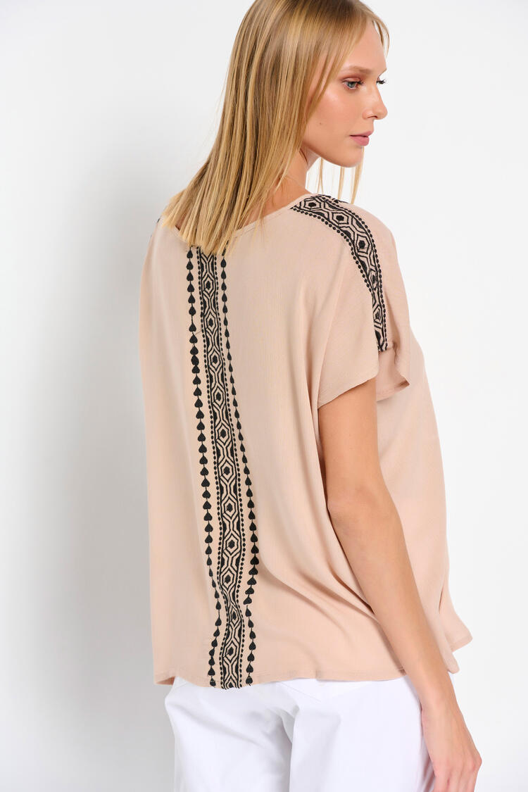 Blouse with embroidery design - Beige S