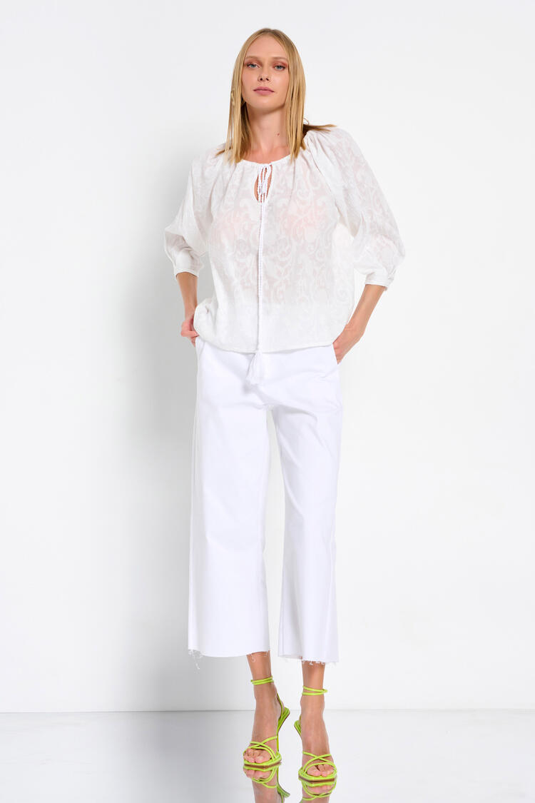 Cotton blouse with embossed design - WHITE M