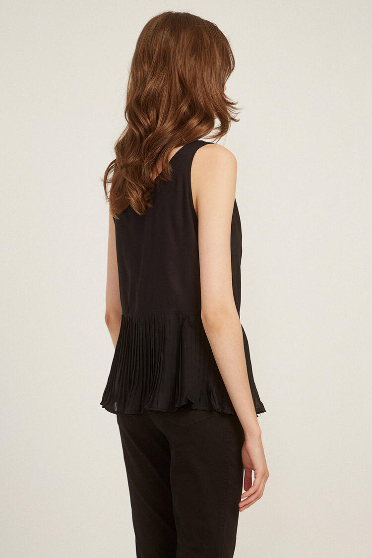 Top with pleated hem - Black S