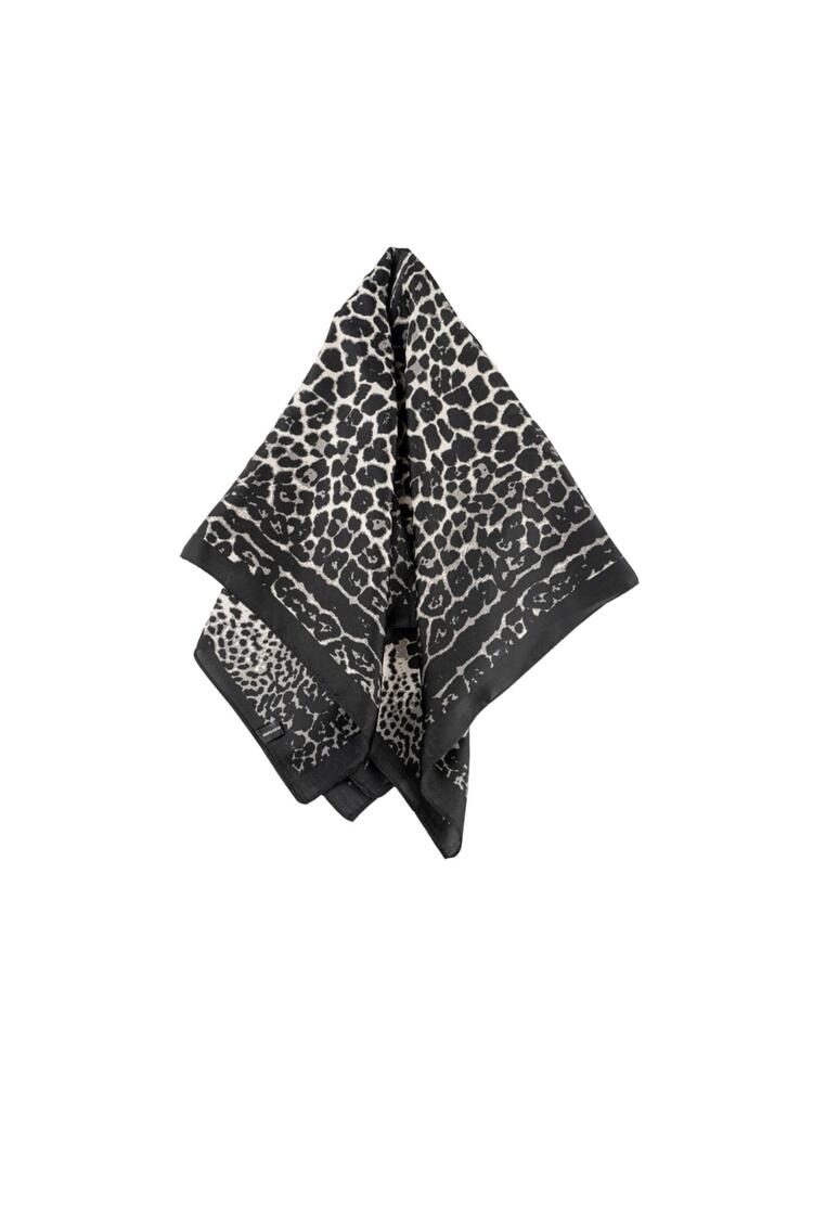 Scarf with Leopard Print - Black O/S