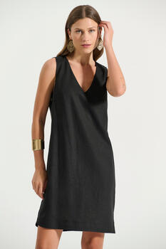 Dress with a V neckline and decorative buttons - Black XXL